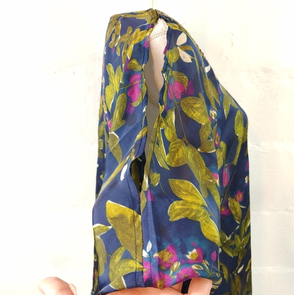 COLLECTIVE CONCEPT EMBELLISHED PULLOVER TOP (a388) - Picture 6 of 14